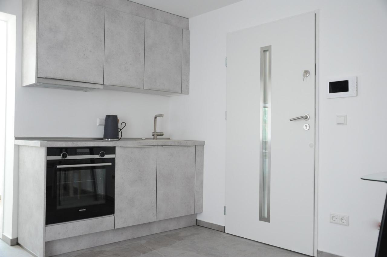 Kleine Studio-Wohnung, Kontaktloser Check-In Meckenbeuren Buitenkant foto