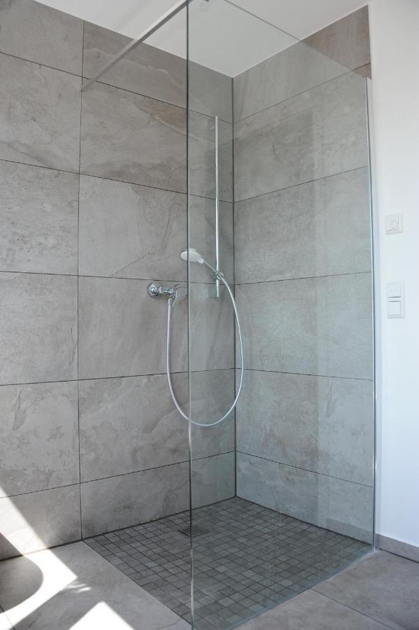 Kleine Studio-Wohnung, Kontaktloser Check-In Meckenbeuren Buitenkant foto